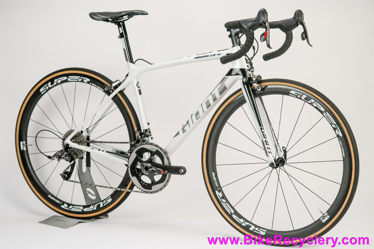 2019 Giant TCR Advanced SL Road Bike: Small - SRAM Red 11s w/ Wide Range Force CS/RD/FD - 14.5 lbs (MINT Low Miles)