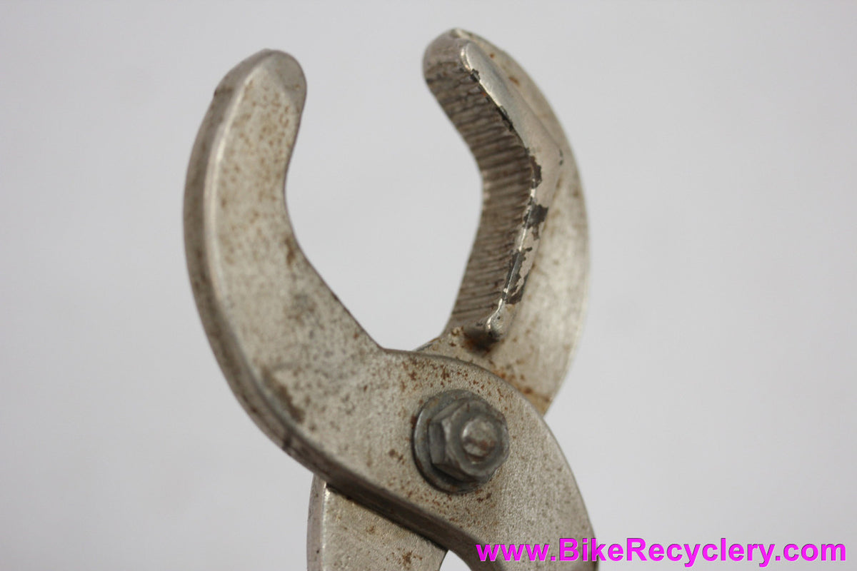 VAR 78 Headset Cup / Top Nut Pliers: For Knurled Headsets - Magistroni