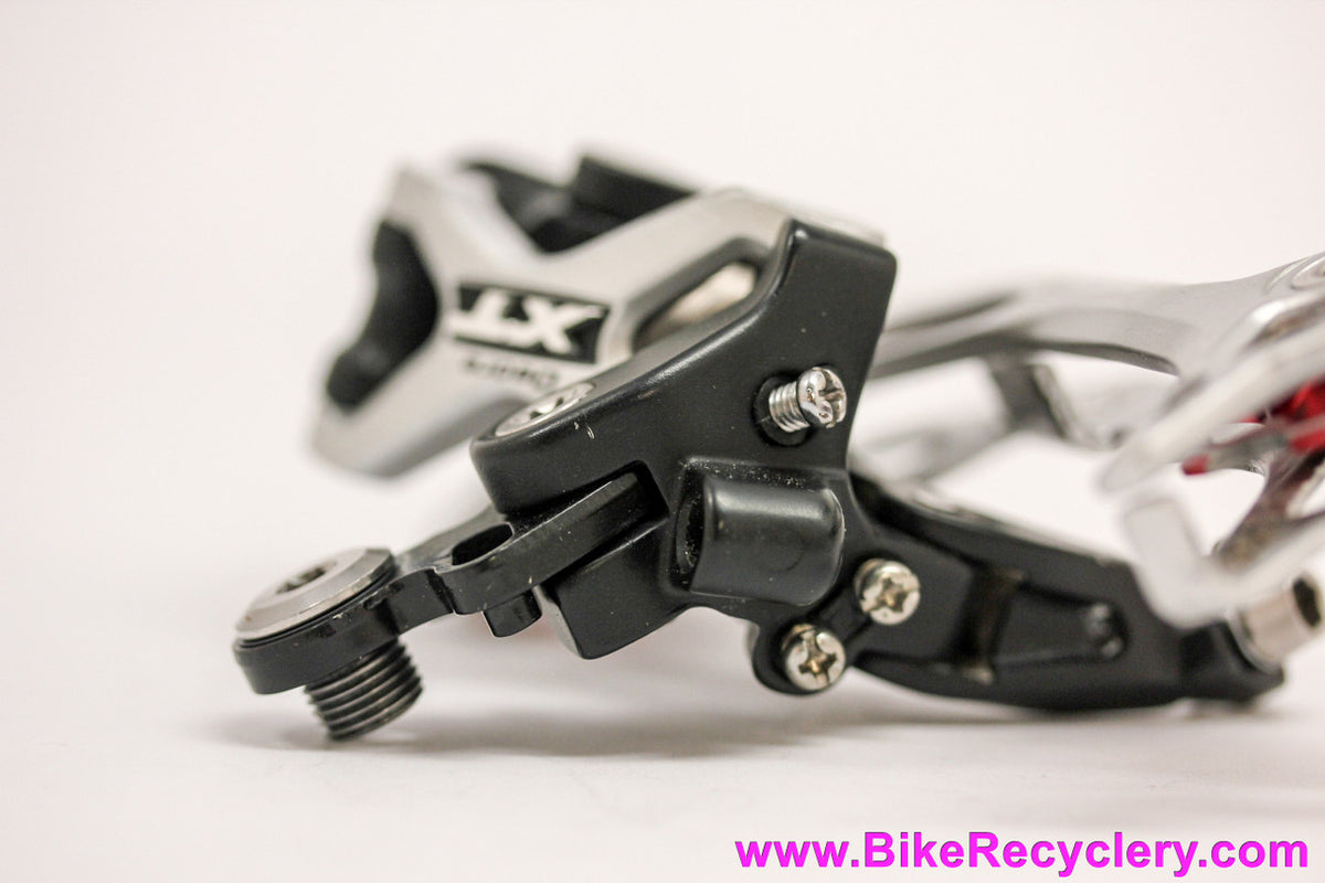 Shimano XT RD-M772 SGS 9 Speed Rear Derailleur: Omni Ti-Ceramic Jockey Wheels (Red) Long Cage (LOW MILES)