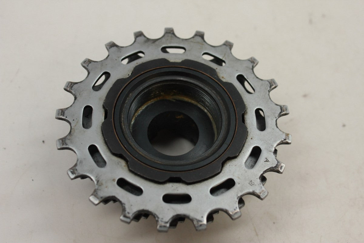 Suntour Winner Pro Freewheel: 6-speed 13-21T