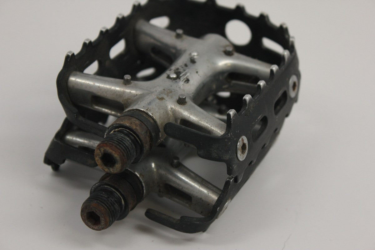 Vintage Shimano XT Platform Pedals: PD-M730