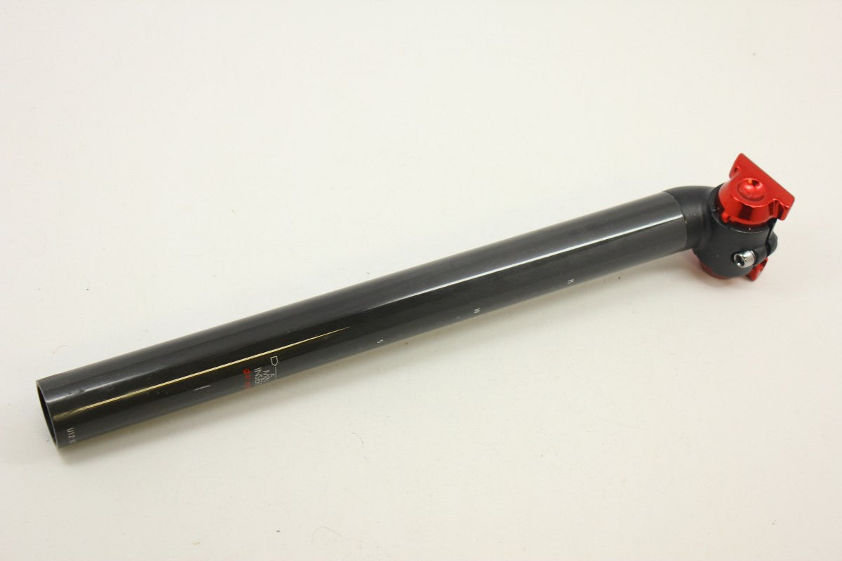 NEW Carbon Seatpost: 31.6mm, Black w/ Red Clamp