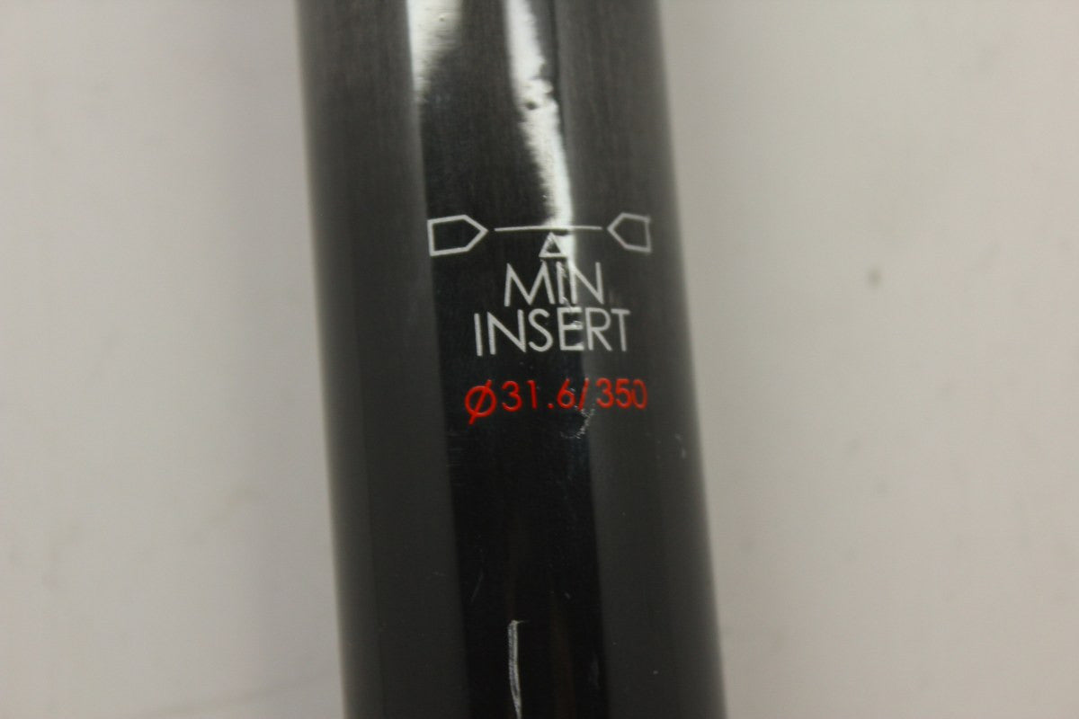 NEW Carbon Seatpost: 31.6mm, Black w/ Red Clamp