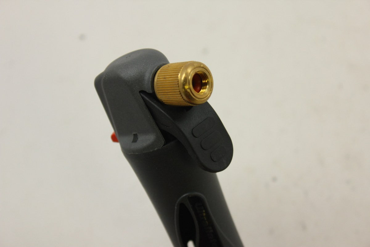 Genuine Innovations Ultraflate Plus C02 Inflater: 16g