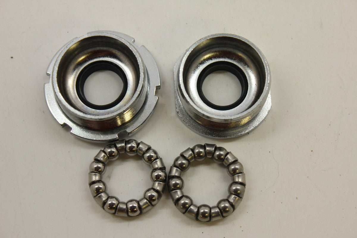 NOS Suntour BB-SL00-E Bottom Bracket, 116mm x 68mm w/bolts