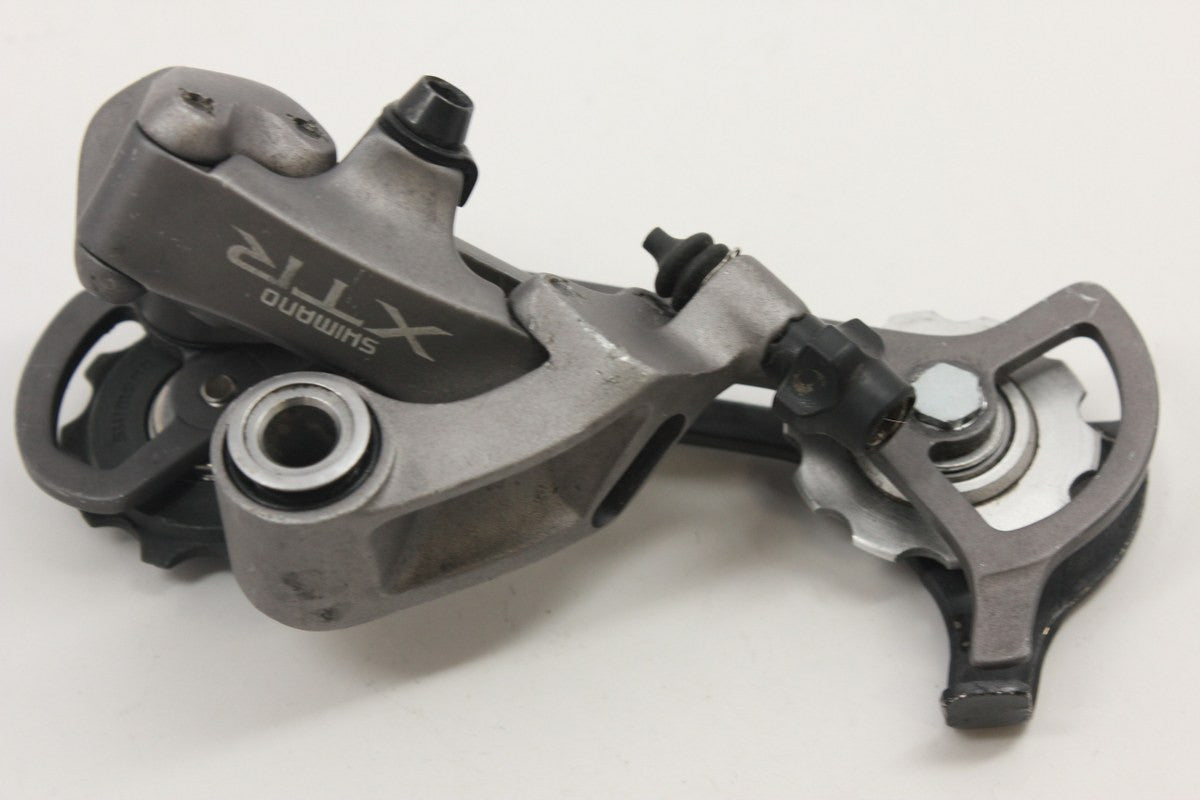 XTR RD-M952 Rear Derailleur: Bullseye Pulley
