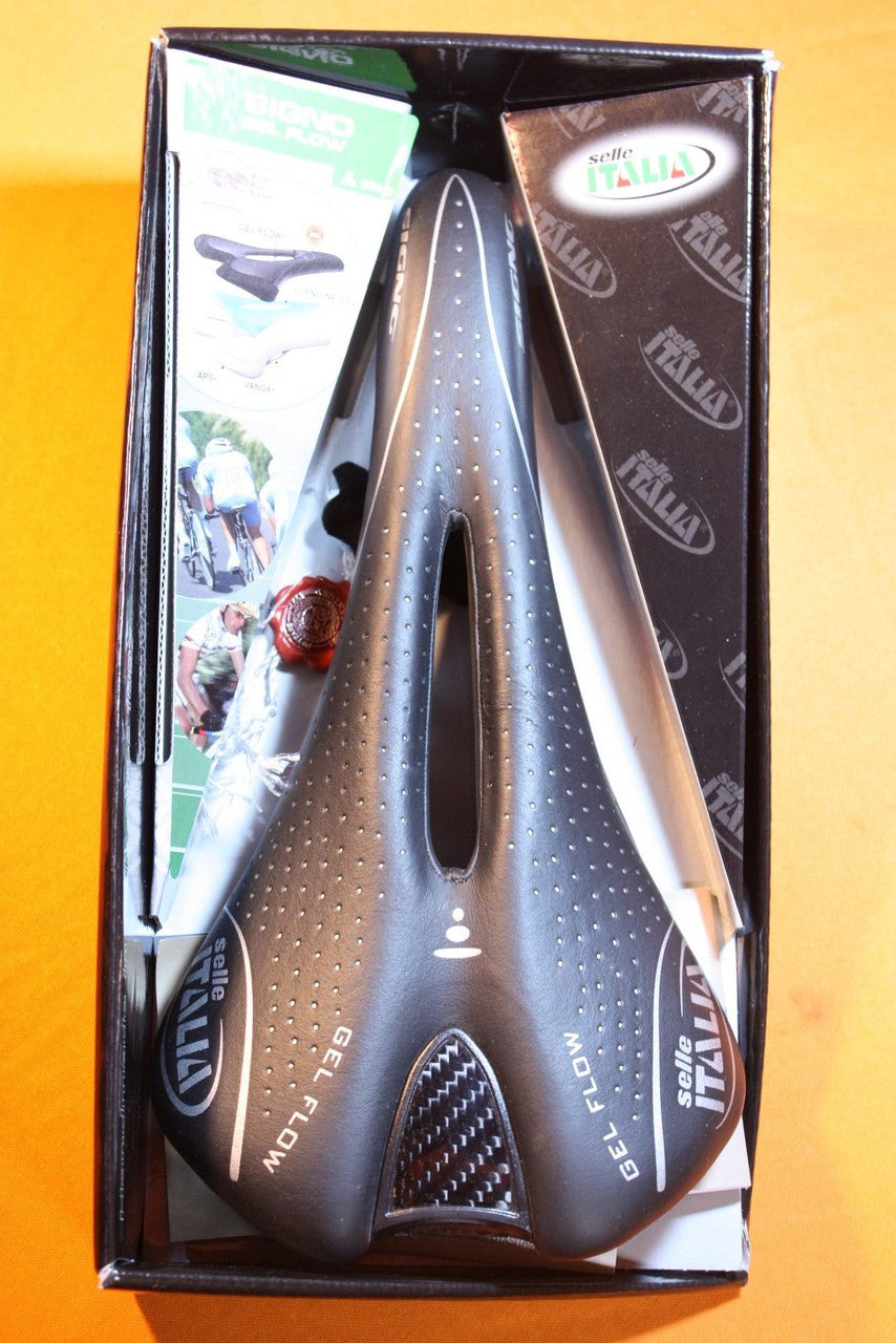 Selle Italia Signo Gel Flow Saddle: Leather, Carbon, Cutout, NEW!