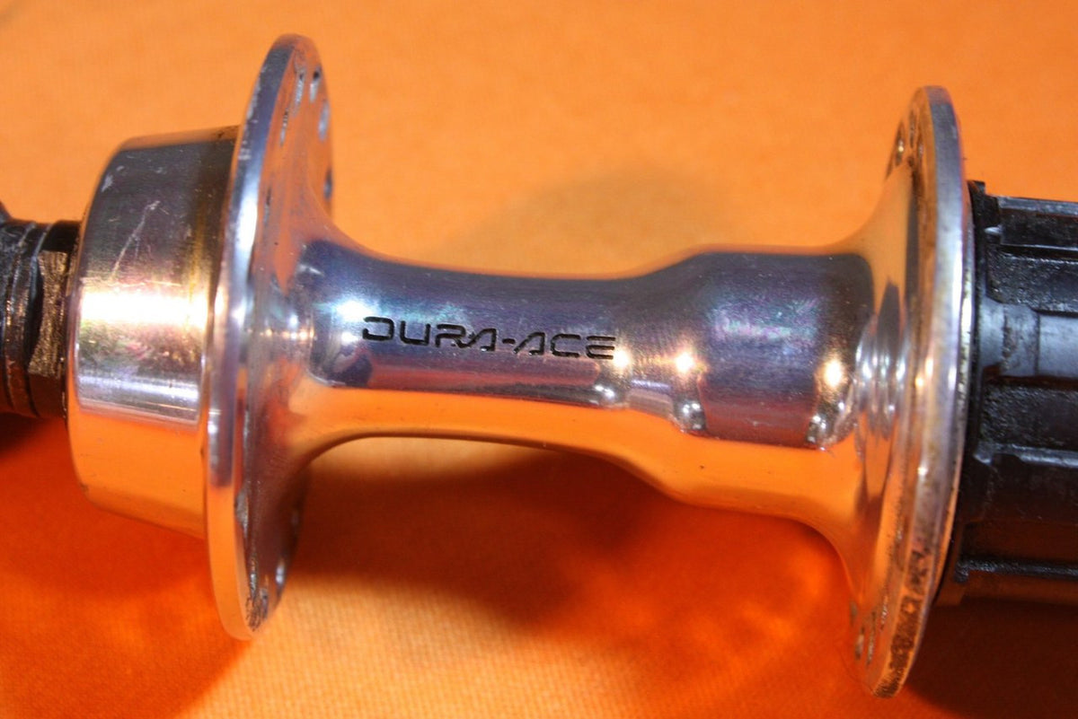 Shimano Dura Ace FH-7400 Rear Hub: 32H 8 Speed Uniglide 130mm
