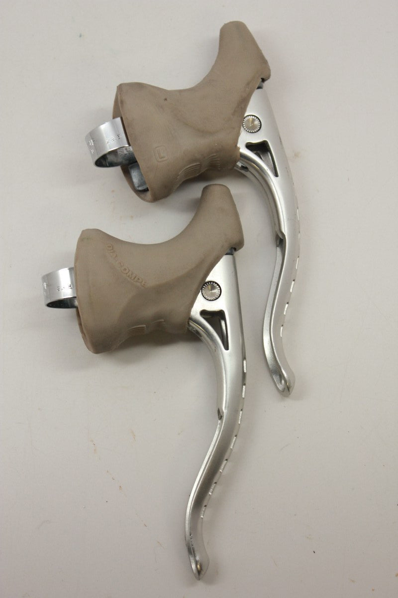 Suntour Superbe Brake Levers: Dual Slotted CB-3200
