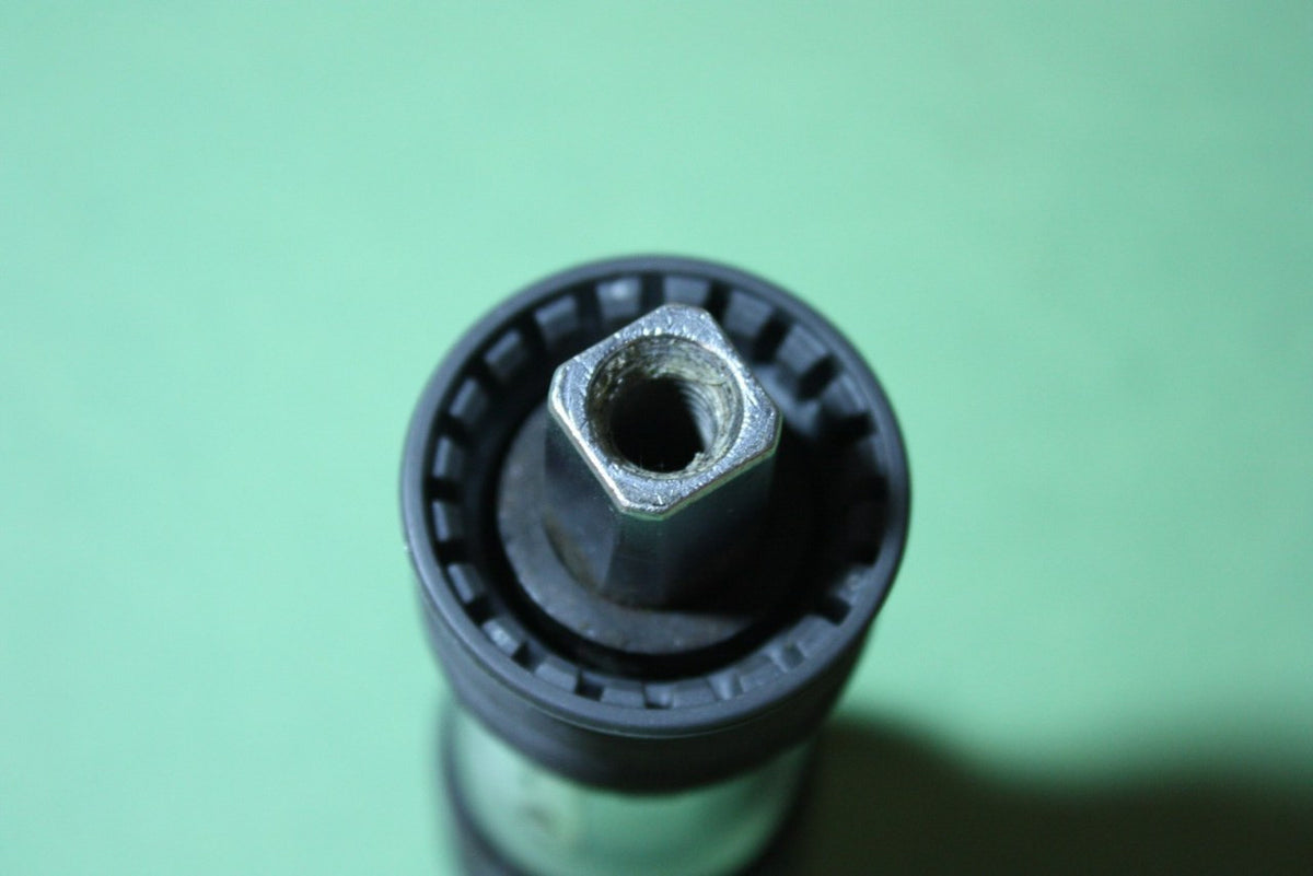 Shimano XT BB-UN72 Square Taper Bottom Bracket: 113mm x 73mn