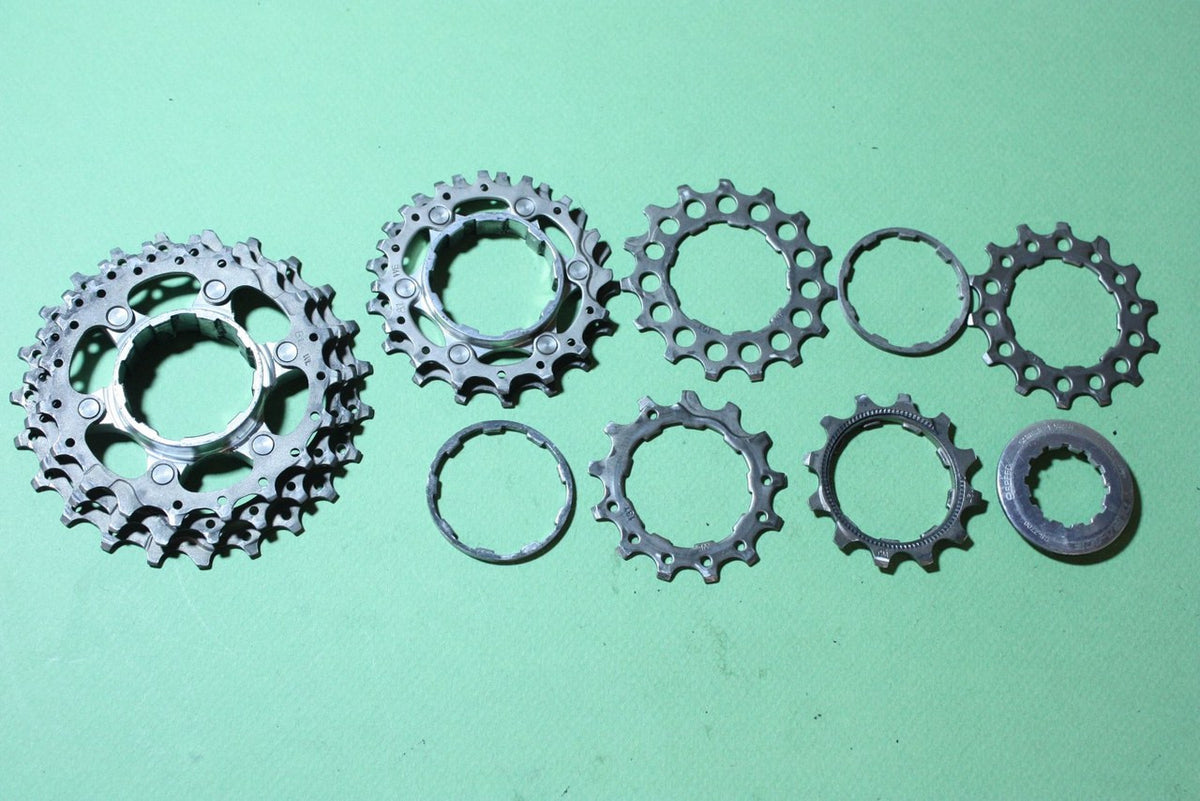 Shimano Dura Ace 9 Speed Cassette: CS-7700 12-23t