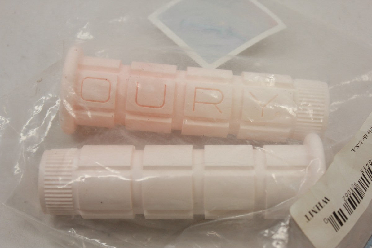Oury Mountain Bike Grips: White