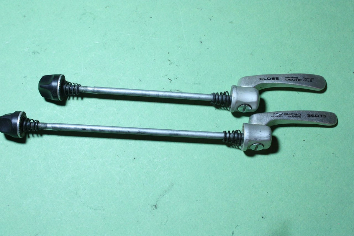 Shimano XT M750 Skewers: Silver