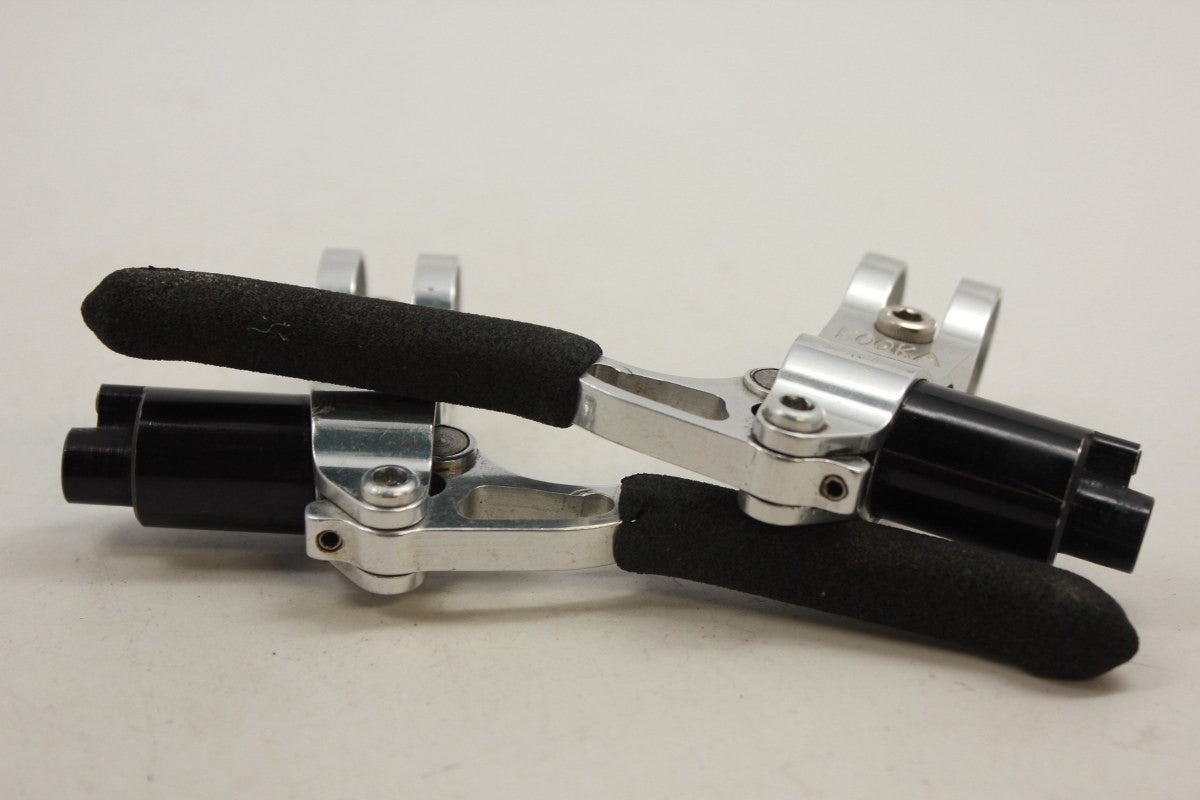 Kooka Hydraulic Brake Levers: Silver