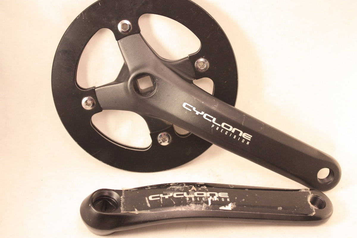 Singlespeed/ Fixie Crankset w/ Bash Guard: 39t, 175mm arms, Square Taper, NEW