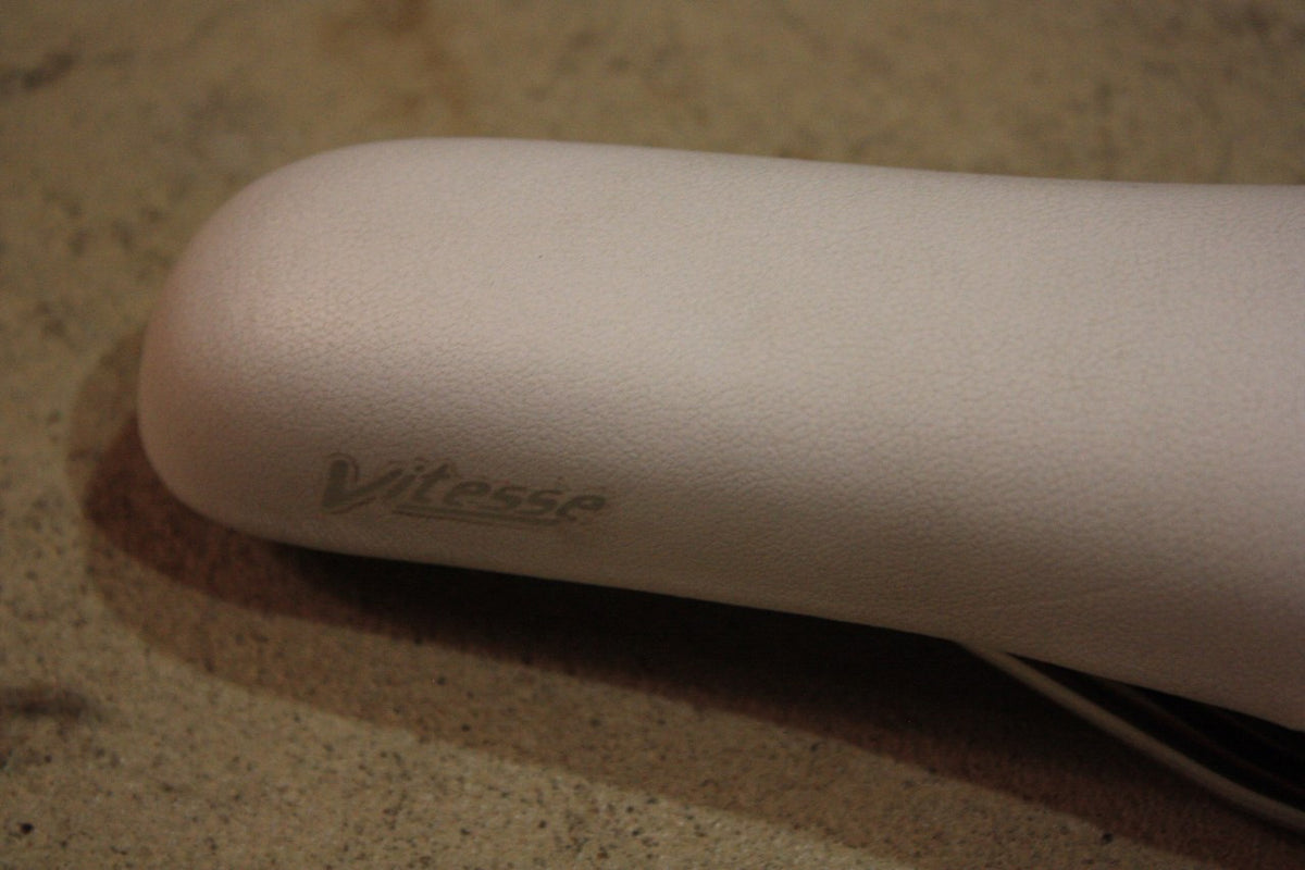 Fizik Vitesse HP Womens Bike Saddle, Hollow Manganese Rails: NEW