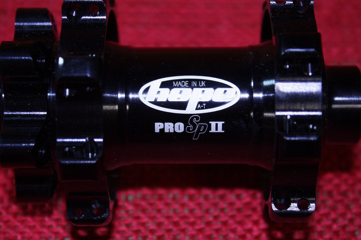 Hope Pro 2 Evo Front Hub: 15mm / 20mm, Black, NEW