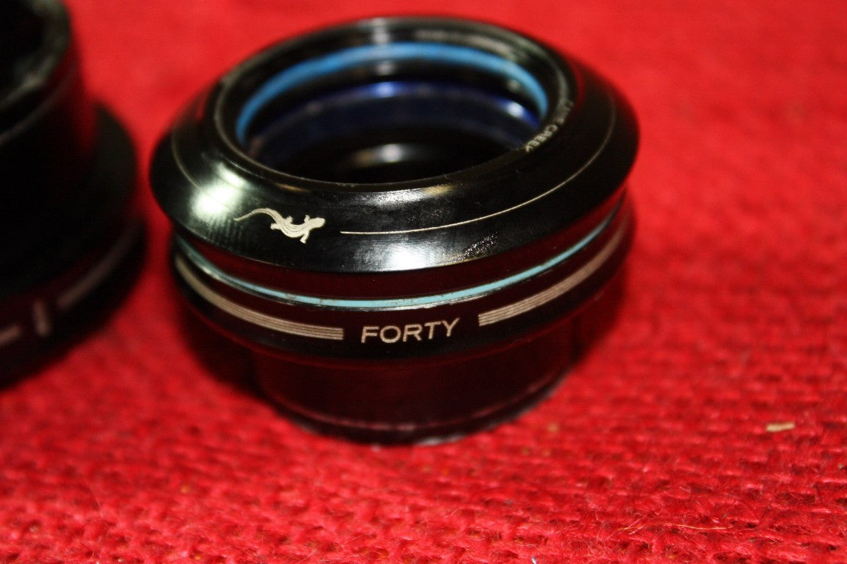 Cane Creek Forty Tapered Headset: 1.5" - 1 1/8", Black 40EC34