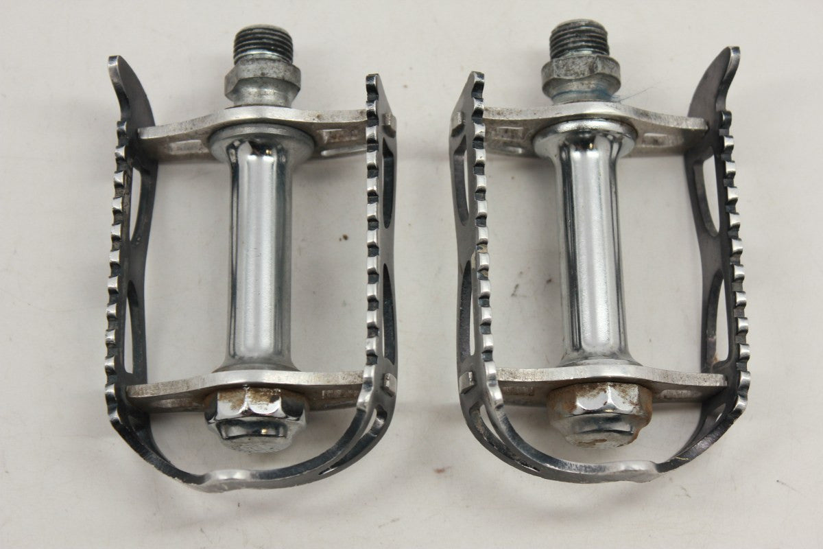 Lyotard CA 45 Quill Pedals: Black Anodized Cages