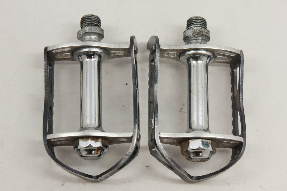 Lyotard CA 45 Quill Pedals: Black Anodized Cages