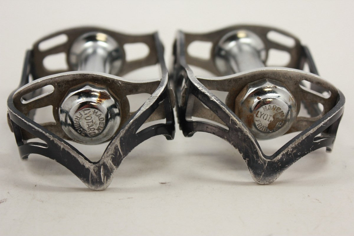 Lyotard CA 45 Quill Pedals: Black Anodized Cages