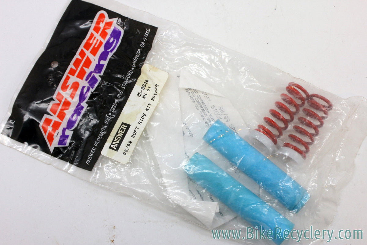 Vintage Manitou MCU Elastomer & Spring Rebuild Kit: 1998-1999 Spyder