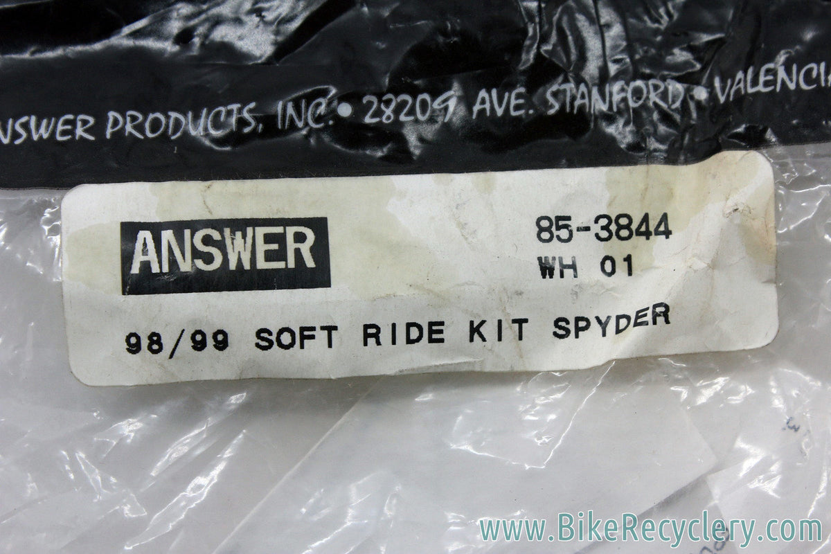 Vintage Manitou MCU Elastomer & Spring Rebuild Kit: 1998-1999 Spyder
