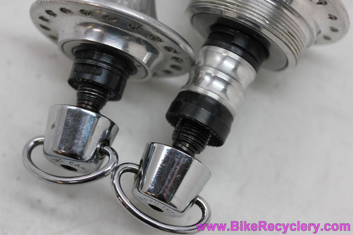 NIB/NOS Campagnolo Croce D'Aune Hubset: B300 - Low Flange - 36H x 130mm - C-Record QR Skewers (front was laced)