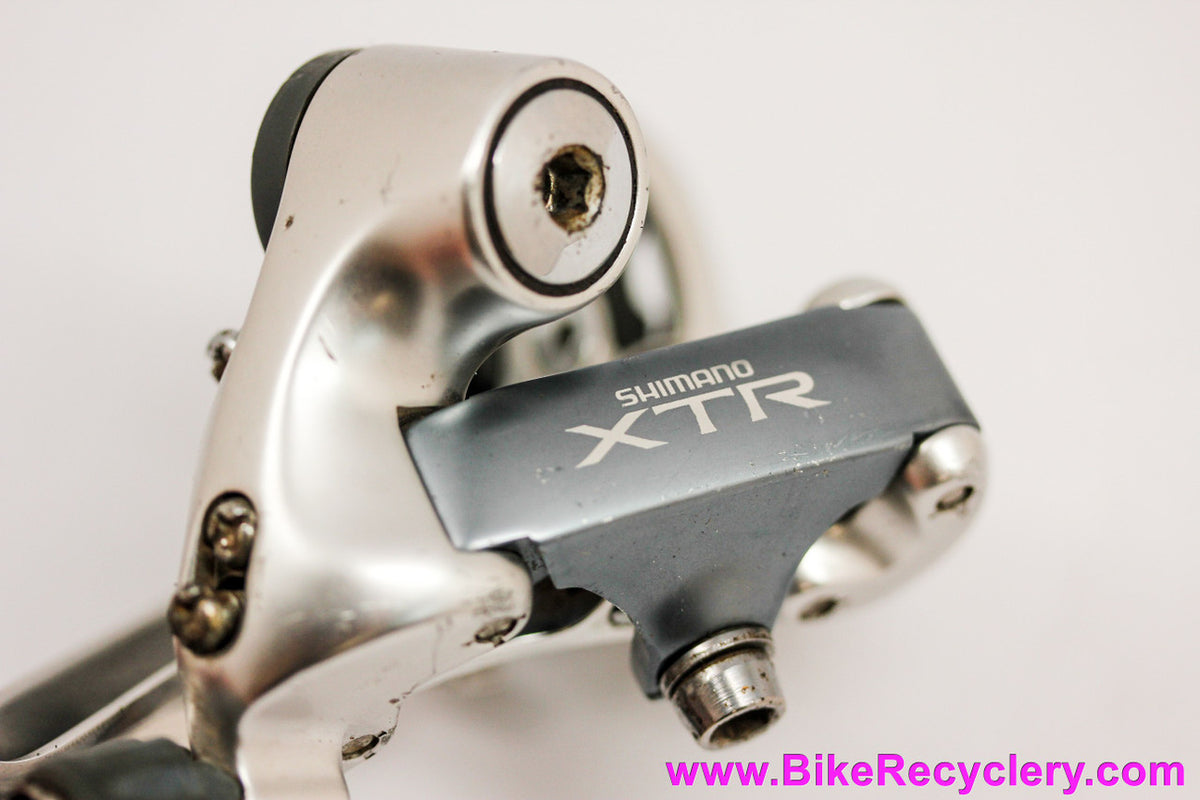 Shimano XTR RD-M900 Rear Derailleur: Mid Cage