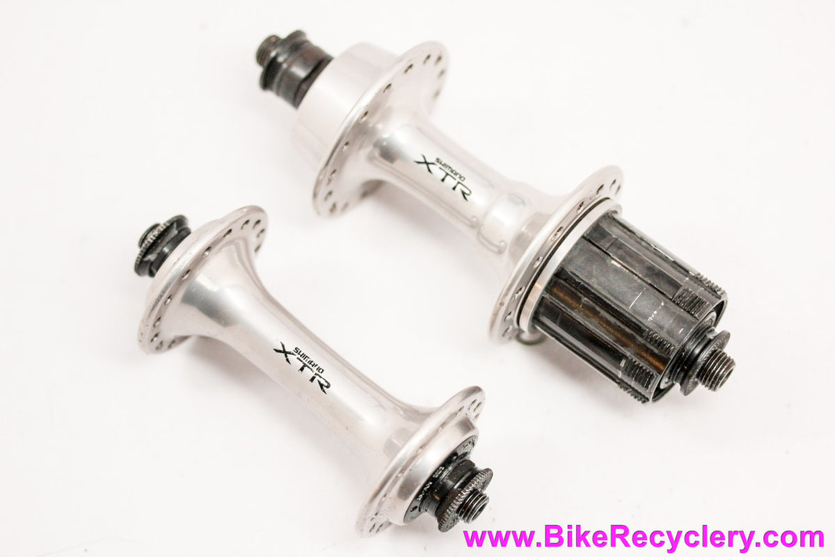 Shimano XTR M900 1st Gen Hubset: 32H x 135mm - 8 Speed - HB-M900 / FH-M900 (Mint Rear + EXC Front)