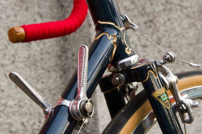 1960 Urago French Road Frame/Fork: 62cm x 59cm - Reynolds 531 Nervex Lugged Steel - Metallic Blue + Gold Pinstriping - Centerpull - 700c x Wide Tires