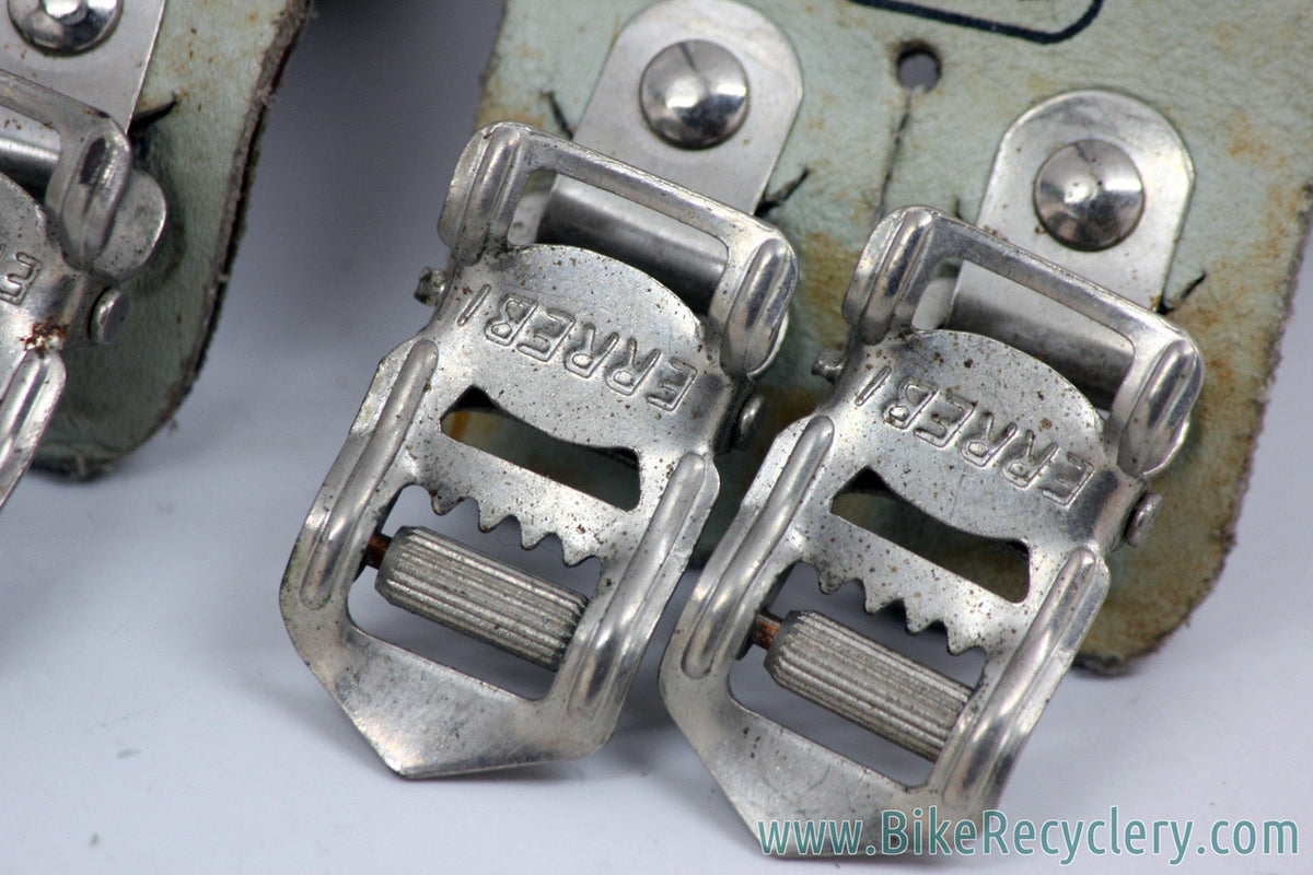 ERREBI Double Toe Straps: White Leather