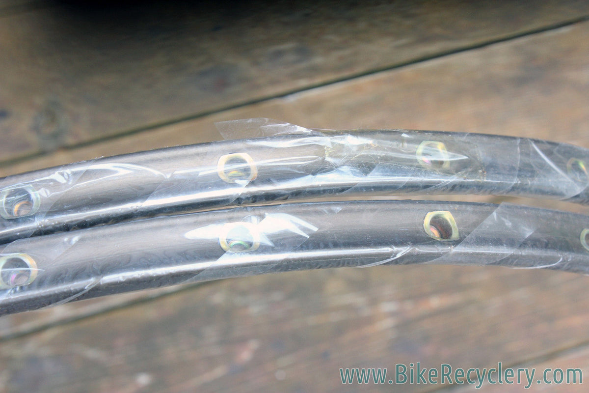 NIB/NOS Campagnolo Record Pave Rims: 700c - Tubular - 28H -Hard Ano - Red  Decals (pair)