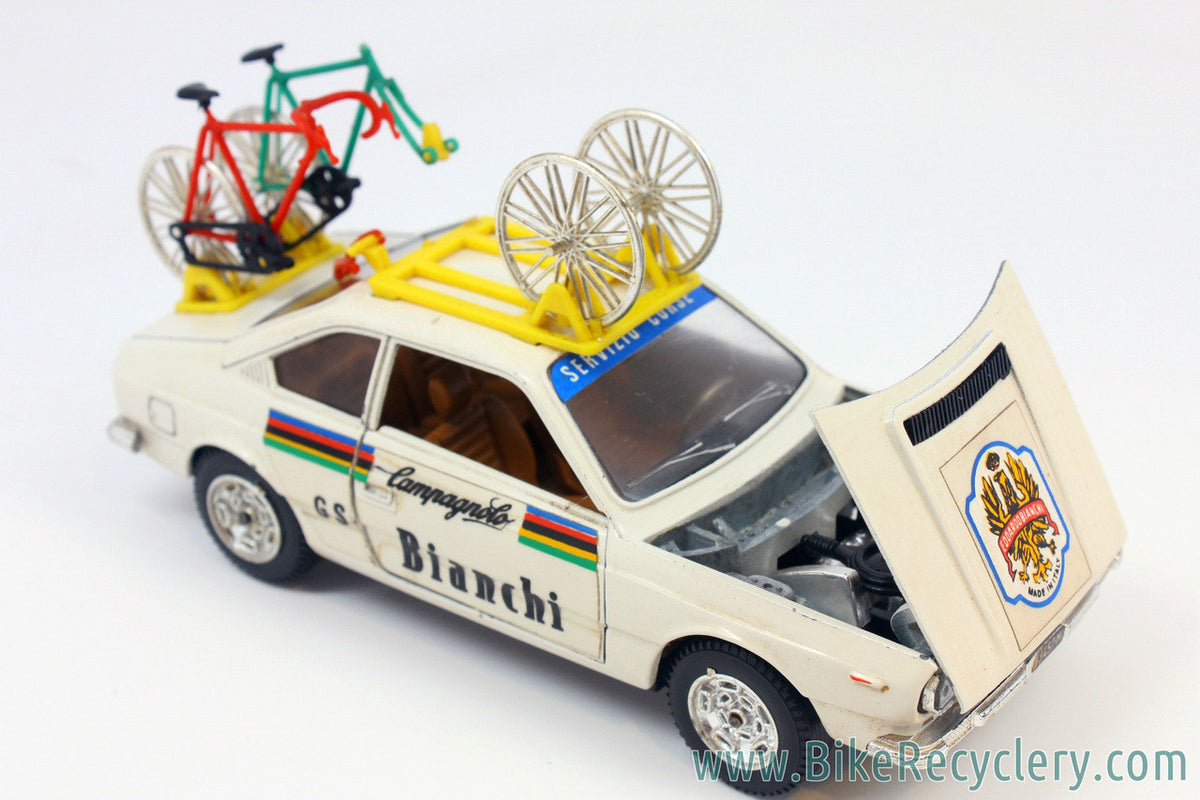 Vintage Tour De France Cycling Miniatures Collection: 20 Salza & Foundries Roger Figurines - 3 Team Cars - 1950's 1960's 1970's